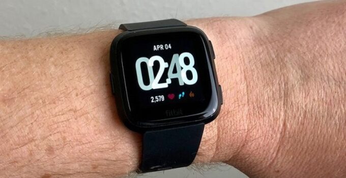 Fitbit Versa Not Turning On: Causes & How to Fix