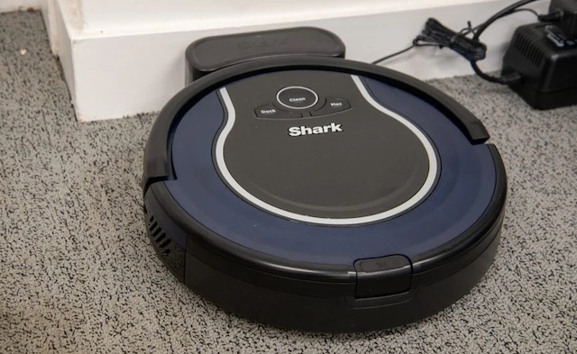 shark robot vacuum not charging